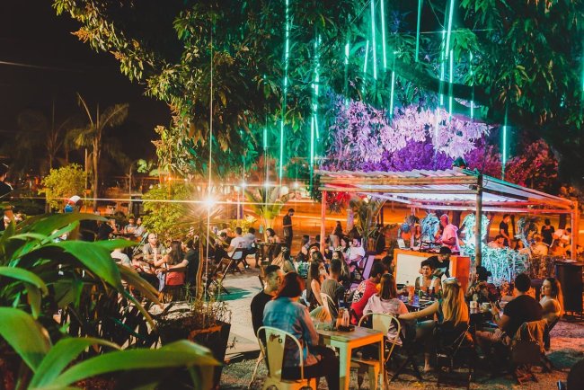 Onde e Como Conhecer Travestis? Dicas e Locais para Socializar