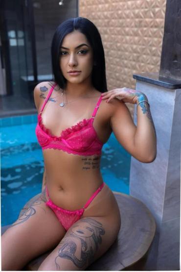 woman RJ p Alice Becker 9631995 woman RJ p Alice Becker 9631995