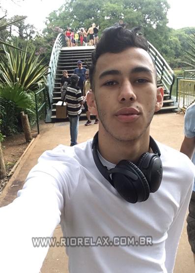 guy RJ Jose Novinho 4559819