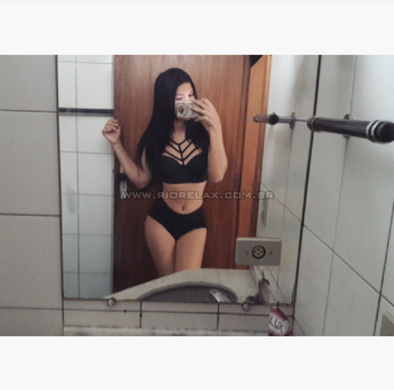 RJ Aurora Mello 6156819