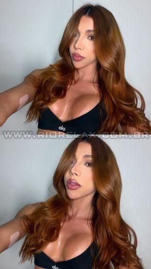 RJ Elisa Costa d4d5df