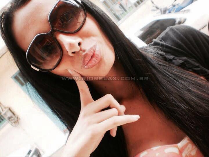 RJ Flavia Alves 8485620