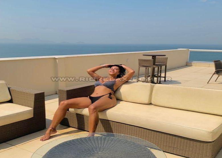 RJ Gaby Prado 3214679