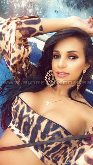 RJ Julia Martins 9670432