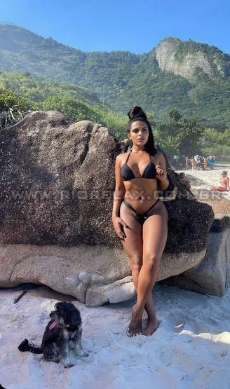 RJ Julia Rossi 6297641