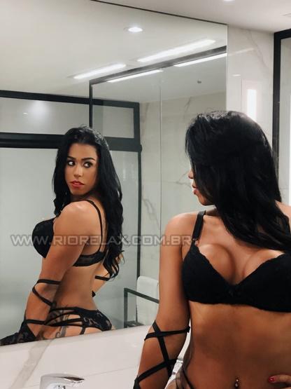 RJ Mirella Colucci 4371443 RJ Mirella Colucci 4371443