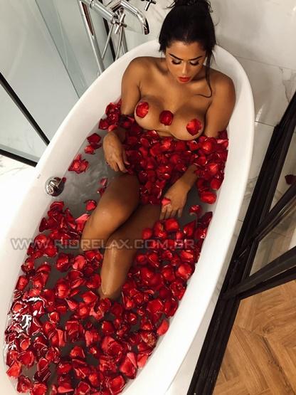 RJ Mirella Colucci 4371476 RJ Mirella Colucci 4371476