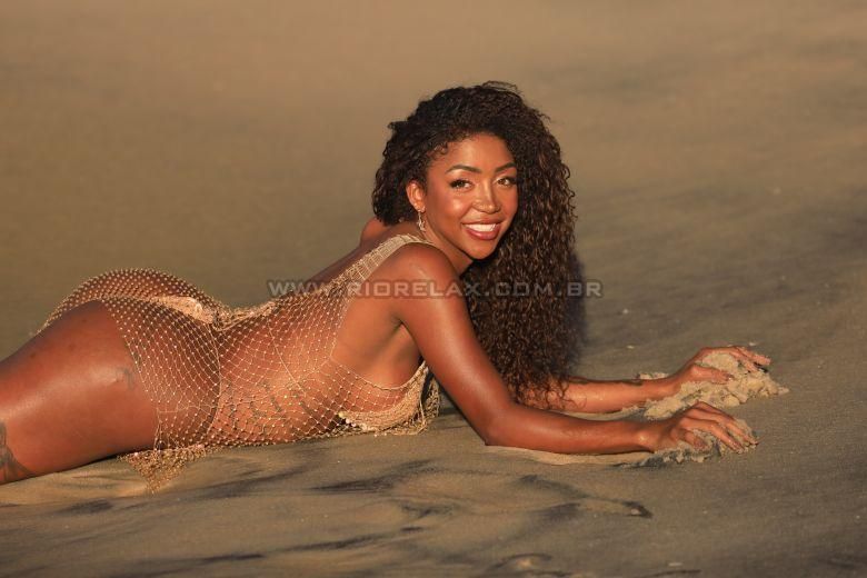 RJ Thaina Francinne 5ff2b8