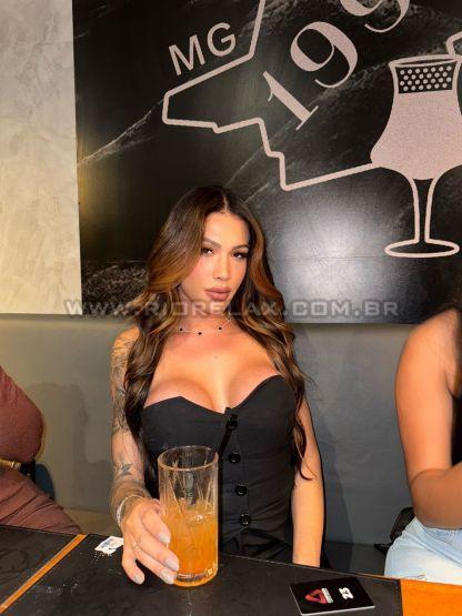 RJ Valentina Mello 8819d8